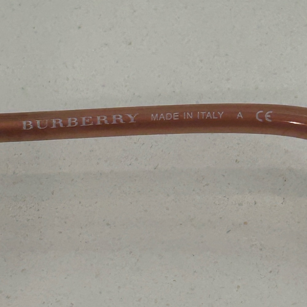 Burberry Women's Pink Sunglasses, Excellent Pre-Loved - Picture 9 of 11